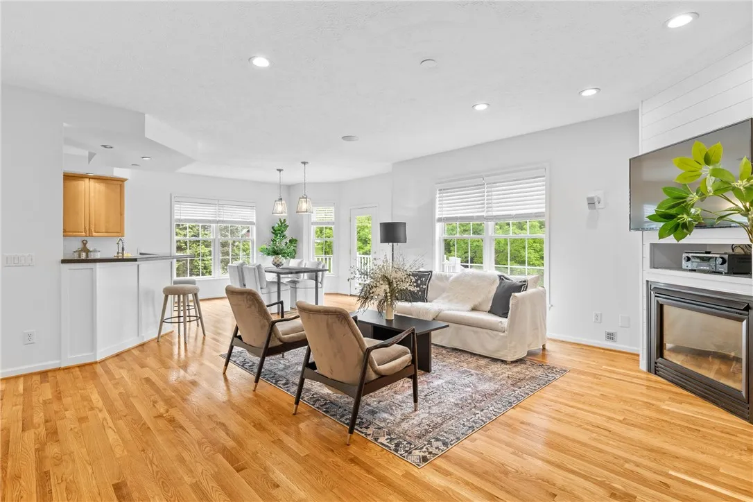 1539 Fieldcrest Drive, Webster, New York 14580, Webster, New York 14580, 4 Bedrooms Bedrooms, 10 Rooms Rooms,2 BathroomsBathrooms,Residential,Closed,1539 Fieldcrest Drive, Webster, New York 14580,R1609015