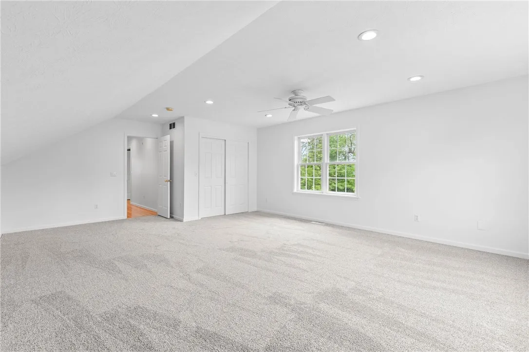 1539 Fieldcrest Drive, Webster, New York 14580, Webster, New York 14580, 4 Bedrooms Bedrooms, 10 Rooms Rooms,2 BathroomsBathrooms,Residential,Closed,1539 Fieldcrest Drive, Webster, New York 14580,R1609015