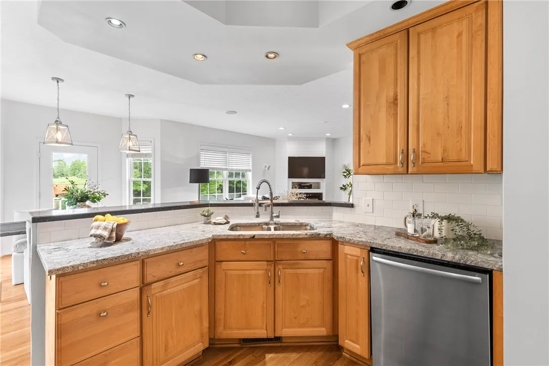 1539 Fieldcrest Drive, Webster, New York 14580, Webster, New York 14580, 4 Bedrooms Bedrooms, 10 Rooms Rooms,2 BathroomsBathrooms,Residential,Closed,1539 Fieldcrest Drive, Webster, New York 14580,R1609015
