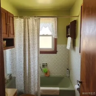 1st floor bath