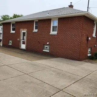 Side door