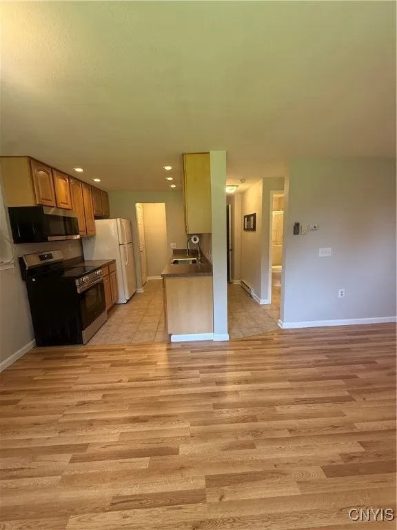 137 Watertree Drive, Dewitt, New York 13057, De Witt, New York 13057, 1 Bedroom Bedrooms, 4 Rooms Rooms,1 BathroomBathrooms,Residential,Closed,137 Watertree Drive, Dewitt, New York 13057,S1609641