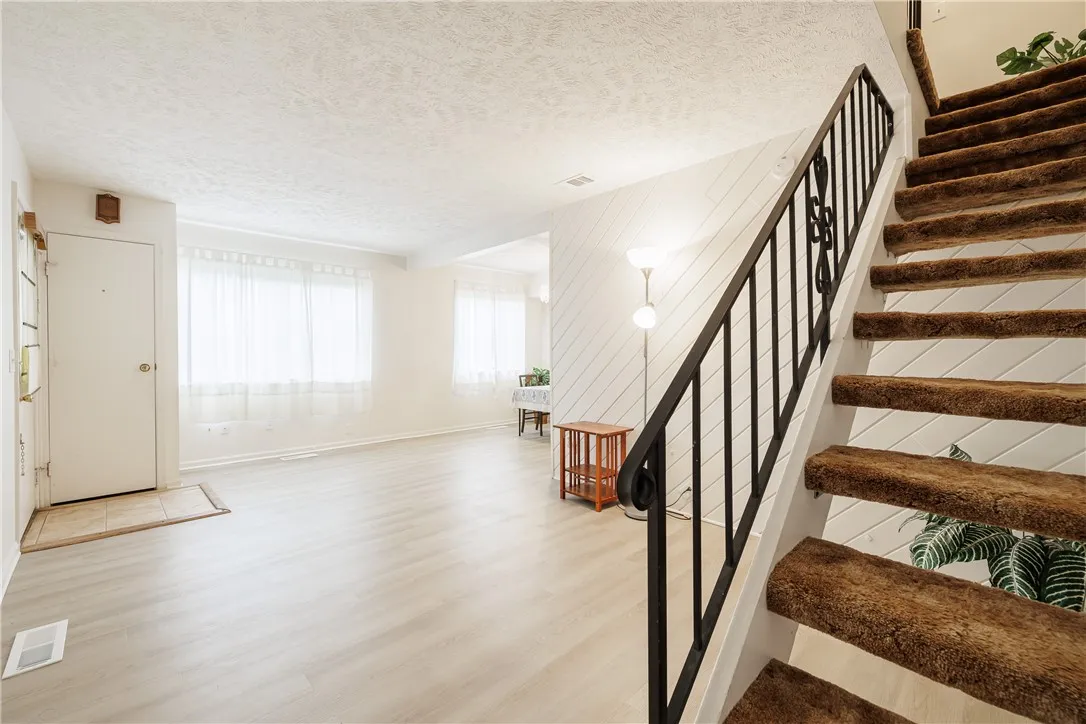 87 Lincoln Mills Road, East Rochester, New York 14, East Rochester, New York 14445, 2 Bedrooms Bedrooms, 5 Rooms Rooms,1 BathroomBathrooms,Residential,Closed,87 Lincoln Mills Road, East Rochester, New York 14,R1609355