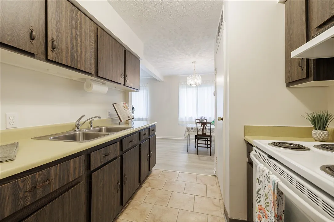 87 Lincoln Mills Road, East Rochester, New York 14, East Rochester, New York 14445, 2 Bedrooms Bedrooms, 5 Rooms Rooms,1 BathroomBathrooms,Residential,Closed,87 Lincoln Mills Road, East Rochester, New York 14,R1609355