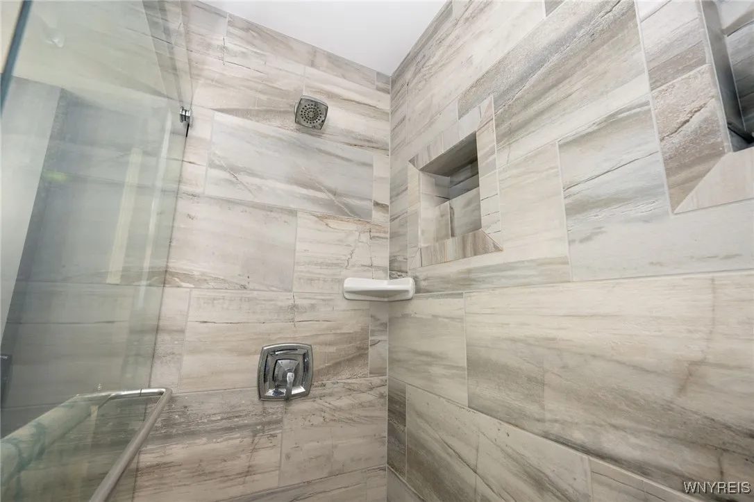 170 Thorn Avenue, Orchard Park, New York 14127, Orchard Park, New York 14127, 3 Bedrooms Bedrooms, 6 Rooms Rooms,2 BathroomsBathrooms,Residential,Closed,170 Thorn Avenue, Orchard Park, New York 14127,B1608857