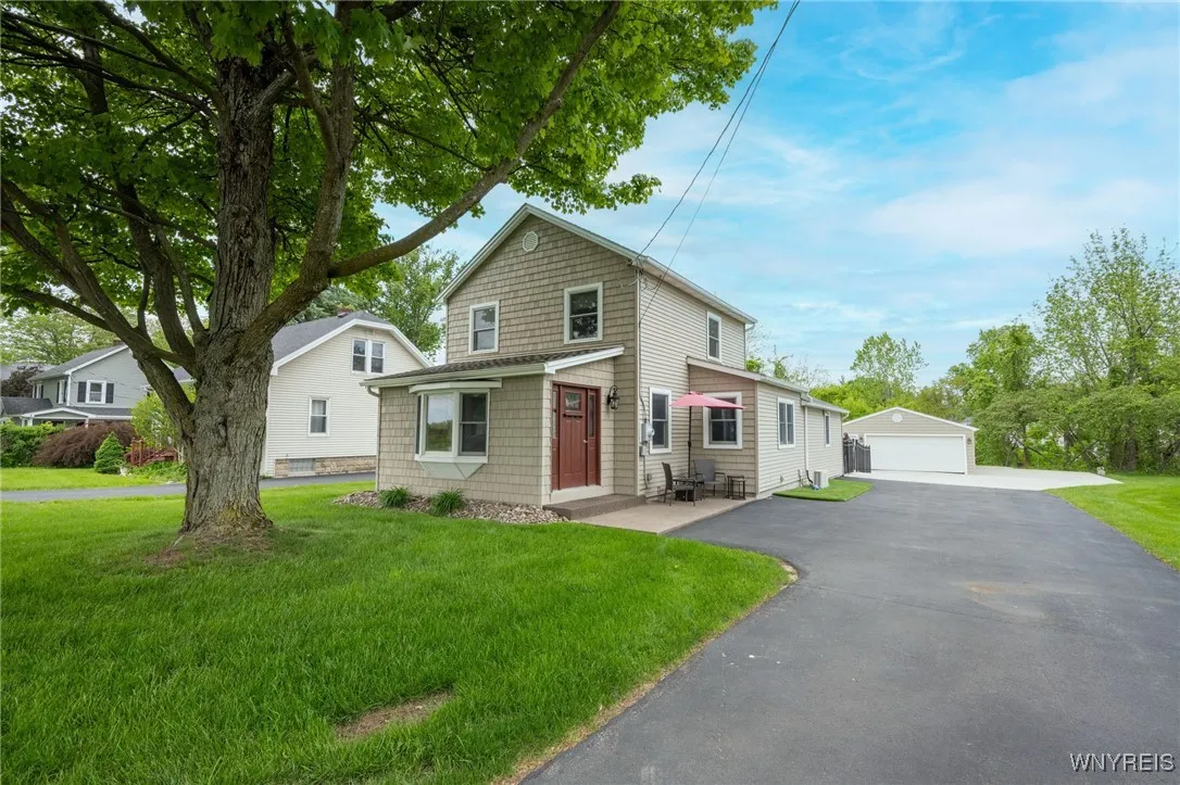 170 Thorn Avenue, Orchard Park, New York 14127, Orchard Park, New York 14127, 3 Bedrooms Bedrooms, 6 Rooms Rooms,2 BathroomsBathrooms,Residential,Closed,170 Thorn Avenue, Orchard Park, New York 14127,B1608857