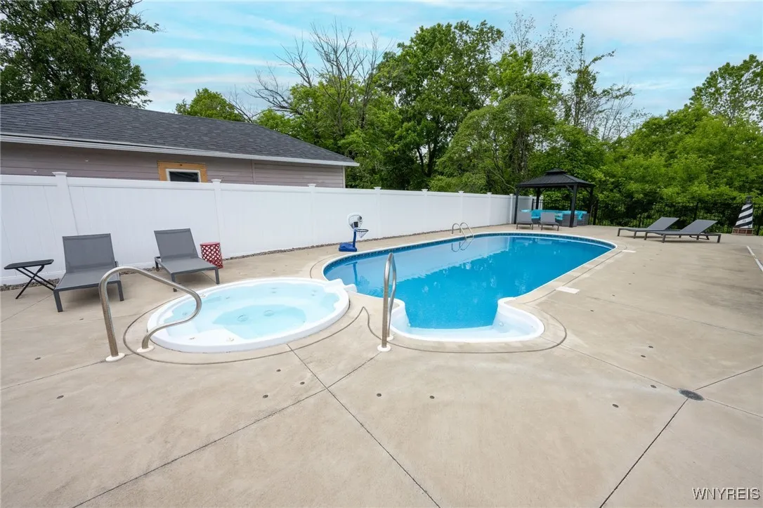 170 Thorn Avenue, Orchard Park, New York 14127, Orchard Park, New York 14127, 3 Bedrooms Bedrooms, 6 Rooms Rooms,2 BathroomsBathrooms,Residential,Closed,170 Thorn Avenue, Orchard Park, New York 14127,B1608857