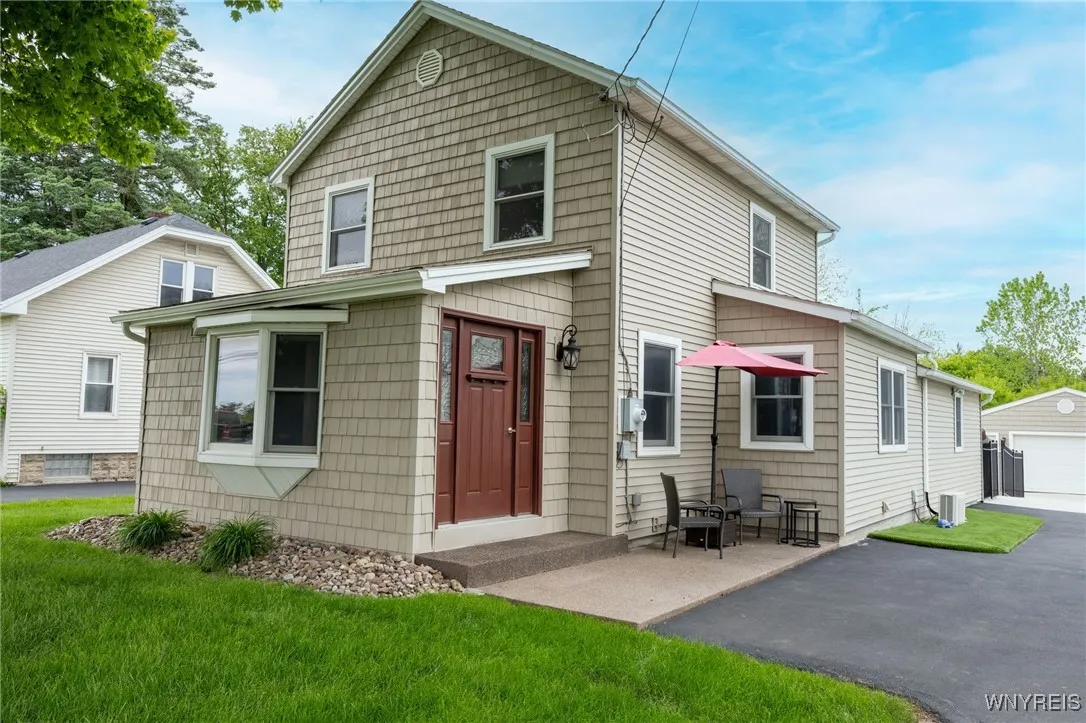 170 Thorn Avenue, Orchard Park, New York 14127, Orchard Park, New York 14127, 3 Bedrooms Bedrooms, 6 Rooms Rooms,2 BathroomsBathrooms,Residential,Closed,170 Thorn Avenue, Orchard Park, New York 14127,B1608857