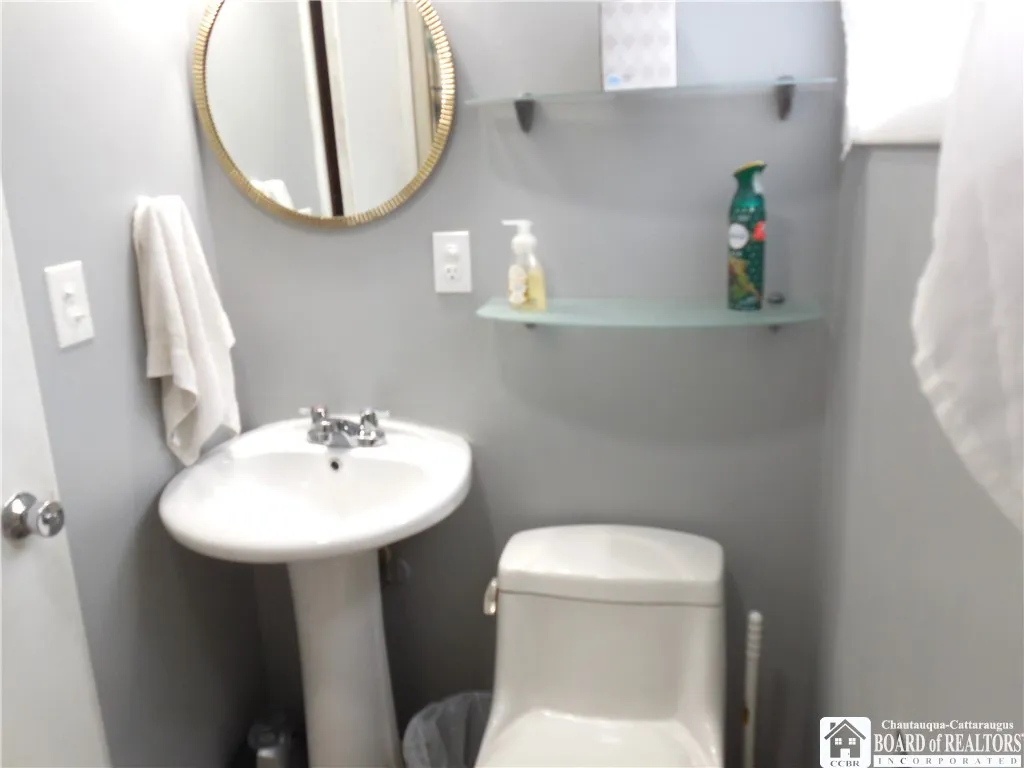 FIRST FLOOR BATH WITH SHOWER