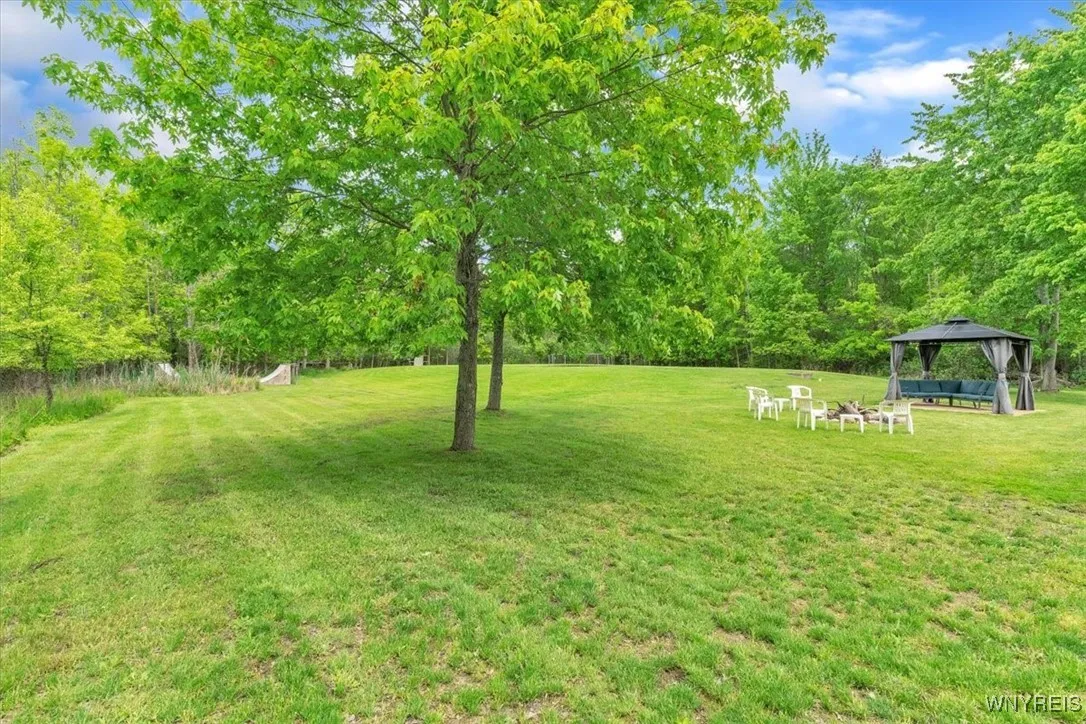 2965 Love Road, Grand Island, New York 14072, Grand Island, New York 14072, 3 Bedrooms Bedrooms, 9 Rooms Rooms,2 BathroomsBathrooms,Residential,Closed,2965 Love Road, Grand Island, New York 14072,0,B1610544