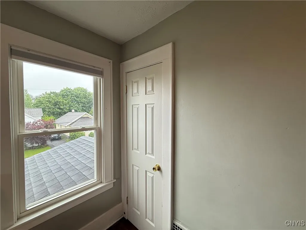 171 Maplehurst Avenue, Syracuse, New York 13208, Syracuse, New York 13208, 3 Bedrooms Bedrooms, 7 Rooms Rooms,2 BathroomsBathrooms,Residential,Closed,171 Maplehurst Avenue, Syracuse, New York 13208,0,S1610171
