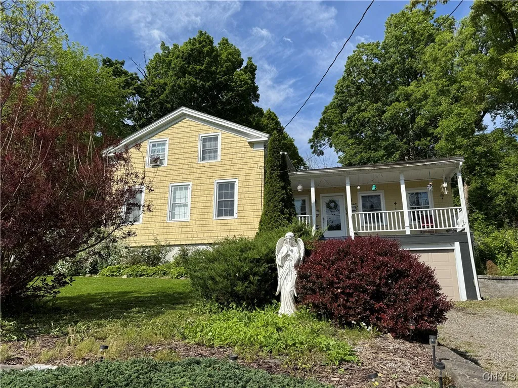 58 South Hamilton Street, Elbridge, New York 13080, Elbridge, New York 13080, 4 Bedrooms Bedrooms, 9 Rooms Rooms,2 BathroomsBathrooms,Residential,For Sale,58 South Hamilton Street, Elbridge, New York 13080,0,S1608462