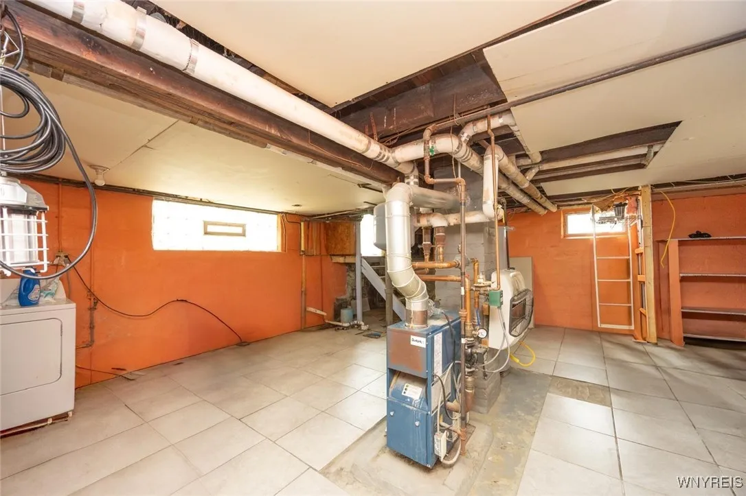 101 Regent Street, Buffalo, New York 14206, Buffalo, New York 14206, 3 Bedrooms Bedrooms, 8 Rooms Rooms,1 BathroomBathrooms,Residential Lease,Closed,101 Regent Street, Buffalo, New York 14206,B1610122