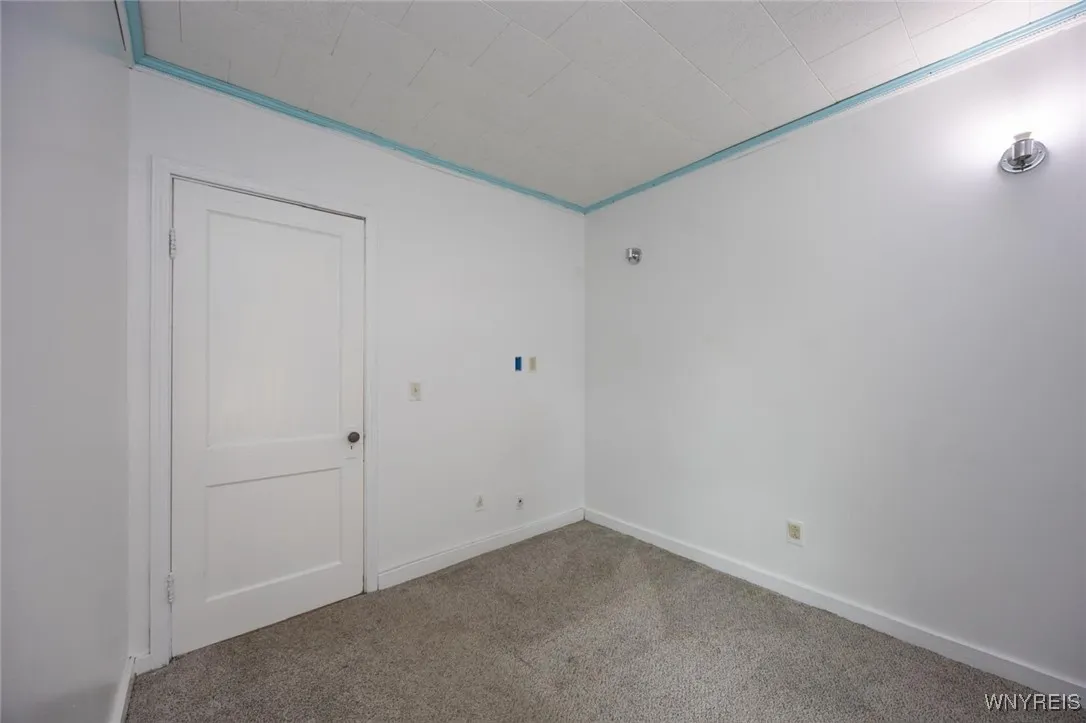 101 Regent Street, Buffalo, New York 14206, Buffalo, New York 14206, 3 Bedrooms Bedrooms, 8 Rooms Rooms,1 BathroomBathrooms,Residential Lease,Closed,101 Regent Street, Buffalo, New York 14206,B1610122