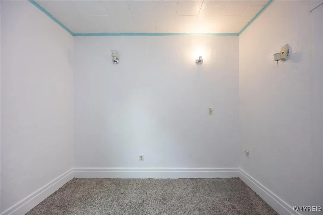 101 Regent Street, Buffalo, New York 14206, Buffalo, New York 14206, 3 Bedrooms Bedrooms, 8 Rooms Rooms,1 BathroomBathrooms,Residential Lease,Closed,101 Regent Street, Buffalo, New York 14206,B1610122