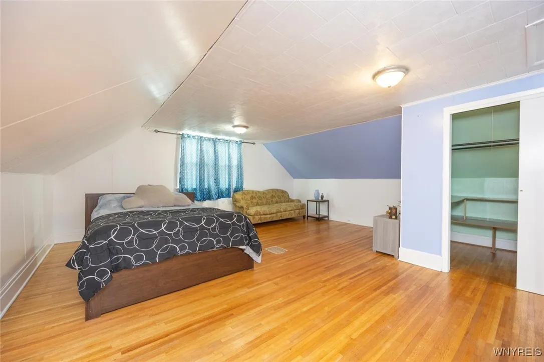 101 Regent Street, Buffalo, New York 14206, Buffalo, New York 14206, 3 Bedrooms Bedrooms, 8 Rooms Rooms,1 BathroomBathrooms,Residential Lease,Closed,101 Regent Street, Buffalo, New York 14206,B1610122