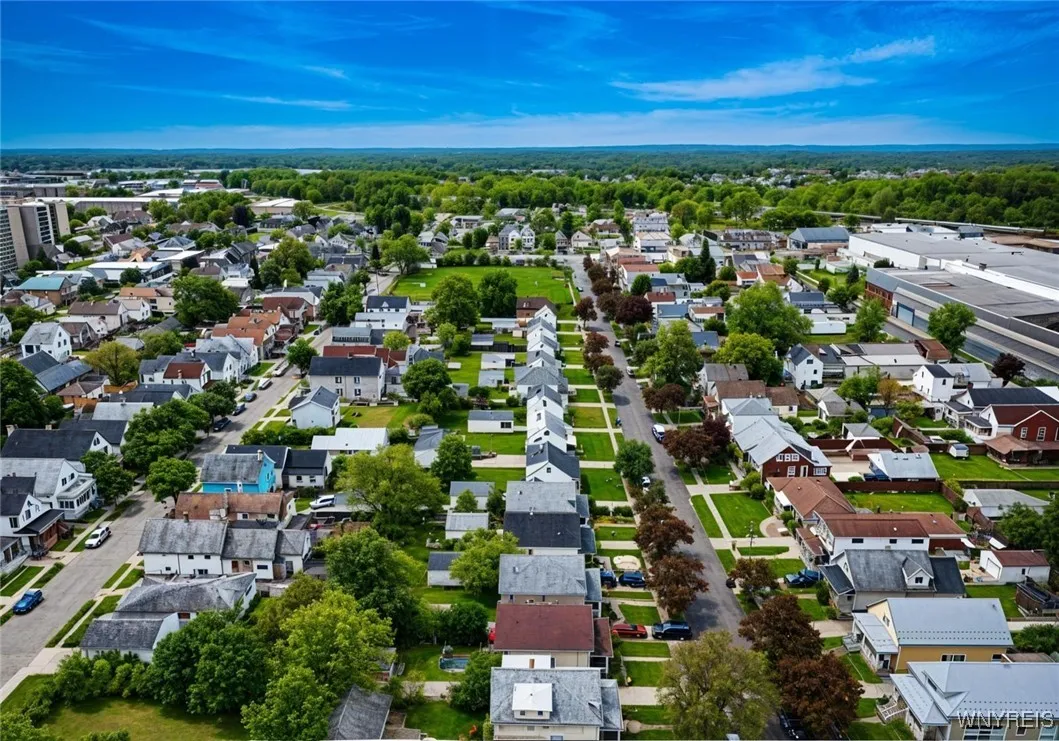 101 Regent Street, Buffalo, New York 14206, Buffalo, New York 14206, 3 Bedrooms Bedrooms, 8 Rooms Rooms,1 BathroomBathrooms,Residential Lease,Closed,101 Regent Street, Buffalo, New York 14206,B1610122
