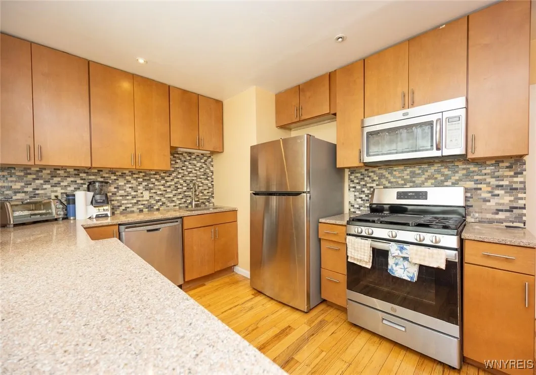 101 Regent Street, Buffalo, New York 14206, Buffalo, New York 14206, 3 Bedrooms Bedrooms, 8 Rooms Rooms,1 BathroomBathrooms,Residential Lease,Closed,101 Regent Street, Buffalo, New York 14206,B1610122