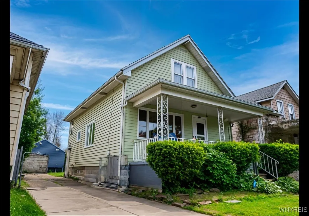 101 Regent Street, Buffalo, New York 14206, Buffalo, New York 14206, 3 Bedrooms Bedrooms, 8 Rooms Rooms,1 BathroomBathrooms,Residential Lease,Closed,101 Regent Street, Buffalo, New York 14206,B1610122