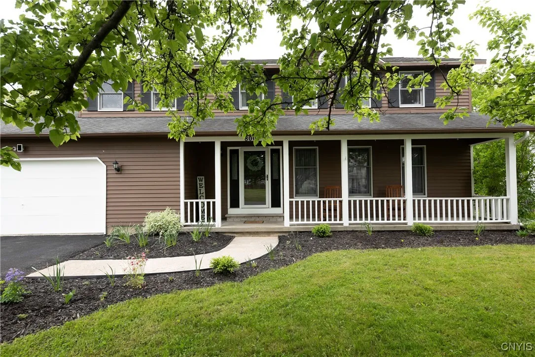 8005 Fir Dr Drive, Clay, New York 13041, Clay, New York 13041, 4 Bedrooms Bedrooms, 8 Rooms Rooms,2 BathroomsBathrooms,Residential,Closed,8005 Fir Dr Drive, Clay, New York 13041,S1610903