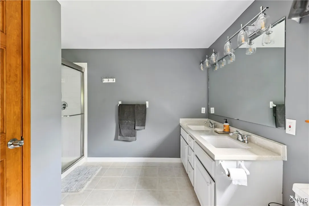 8005 Fir Dr Drive, Clay, New York 13041, Clay, New York 13041, 4 Bedrooms Bedrooms, 8 Rooms Rooms,2 BathroomsBathrooms,Residential,Closed,8005 Fir Dr Drive, Clay, New York 13041,S1610903