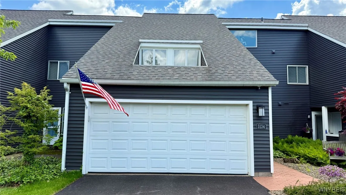 3134 East River Road, Grand Island, New York 14072, Grand Island, New York 14072, 3 Bedrooms Bedrooms, 6 Rooms Rooms,2 BathroomsBathrooms,Residential,For Sale,3134 East River Road, Grand Island, New York 14072,B1604617