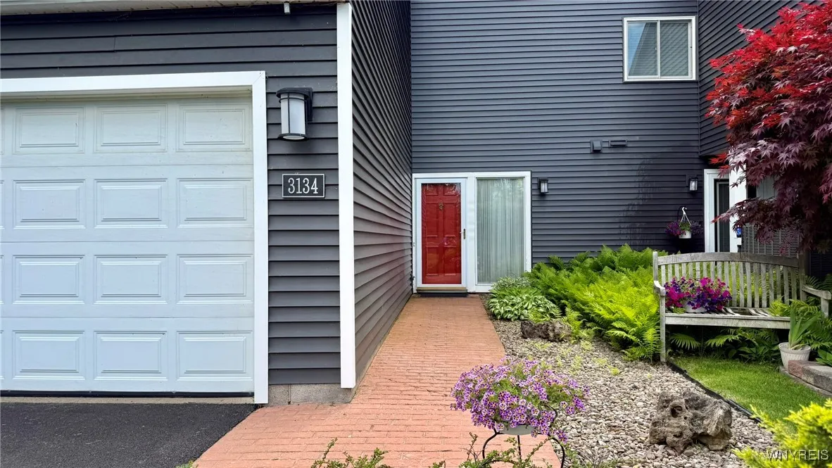 3134 East River Road, Grand Island, New York 14072, Grand Island, New York 14072, 3 Bedrooms Bedrooms, 6 Rooms Rooms,2 BathroomsBathrooms,Residential,For Sale,3134 East River Road, Grand Island, New York 14072,B1604617