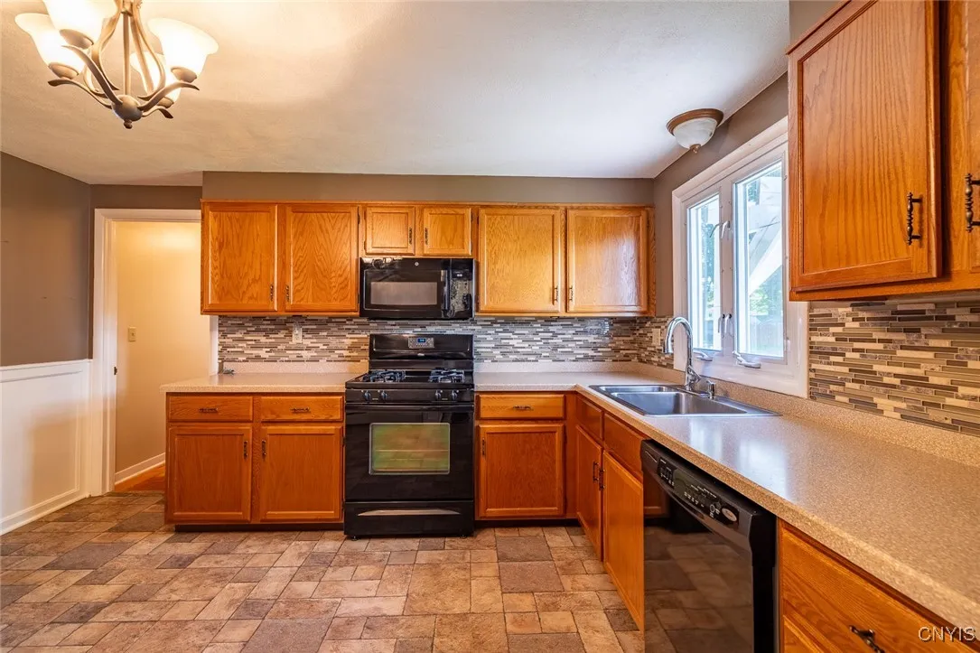 206 Baxton Street, Clay, New York 13212, Clay, New York 13212, 3 Bedrooms Bedrooms, 5 Rooms Rooms,1 BathroomBathrooms,Residential,Closed,206 Baxton Street, Clay, New York 13212,S1608197