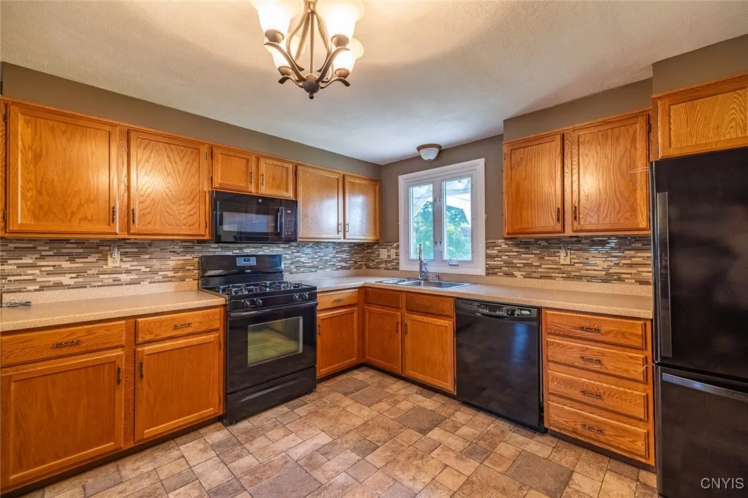 206 Baxton Street, Clay, New York 13212, Clay, New York 13212, 3 Bedrooms Bedrooms, 5 Rooms Rooms,1 BathroomBathrooms,Residential,Closed,206 Baxton Street, Clay, New York 13212,S1608197