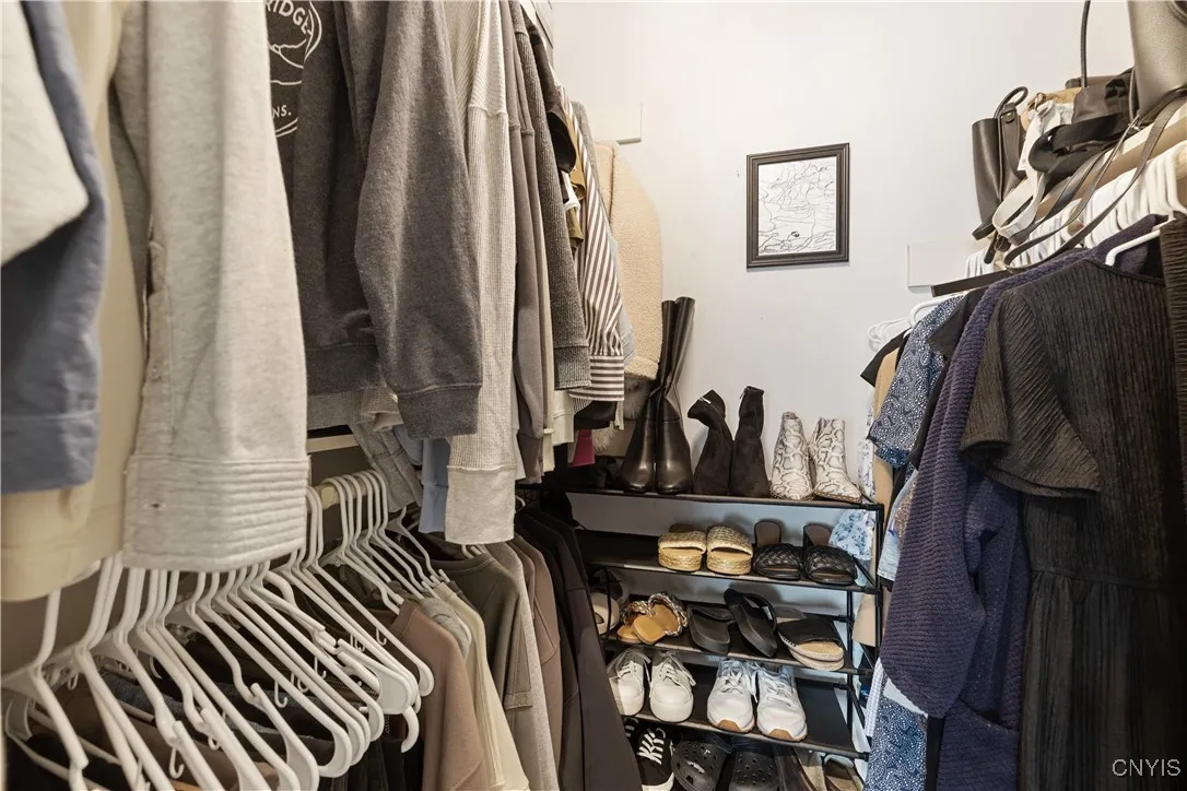 Walk in closet