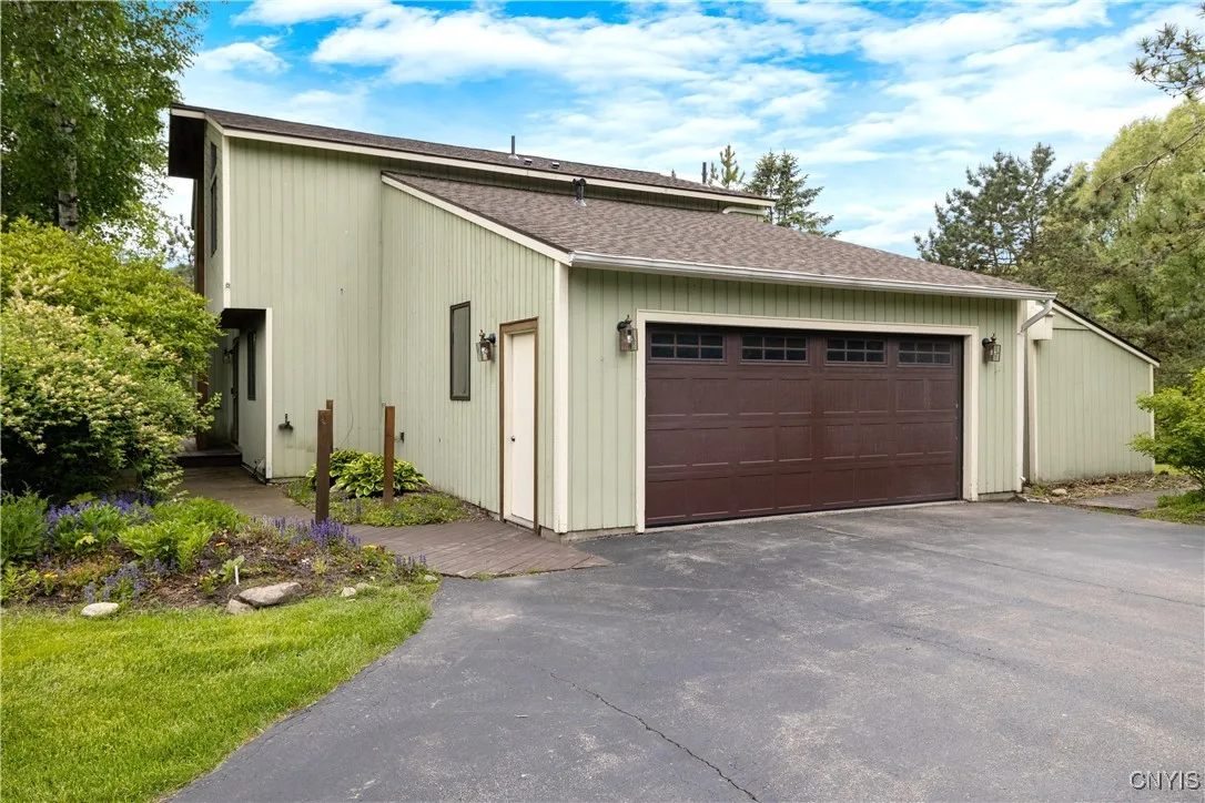 147 Crooked Lake Road, Tully, New York 13159, Tully, New York 13159, 4 Bedrooms Bedrooms, 9 Rooms Rooms,2 BathroomsBathrooms,Residential,Closed,147 Crooked Lake Road, Tully, New York 13159,0,S1610972