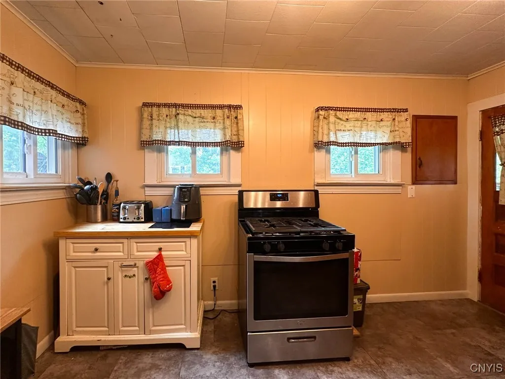 5276 Oneida Street, Verona, New York 13421, Verona, New York 13421, 5 Bedrooms Bedrooms, 10 Rooms Rooms,1 BathroomBathrooms,Residential,Closed,5276 Oneida Street, Verona, New York 13421,0,S1611014