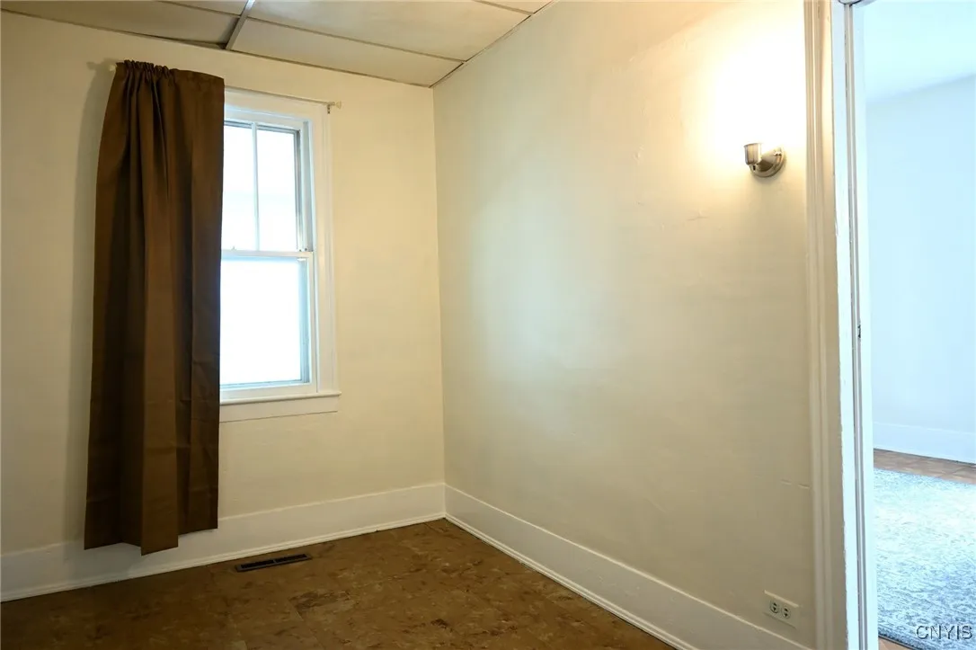 801 Ballantyne Road, Syracuse, New York 13207, Syracuse, New York 13207, 2 Bedrooms Bedrooms, 5 Rooms Rooms,1 BathroomBathrooms,Residential,Closed,801 Ballantyne Road, Syracuse, New York 13207,S1610916