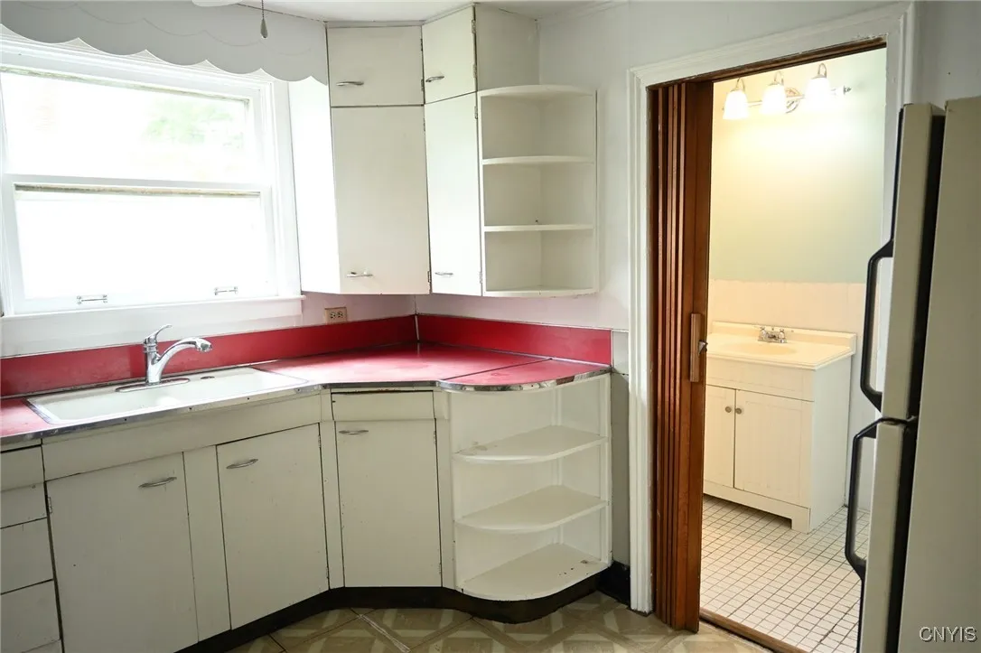 801 Ballantyne Road, Syracuse, New York 13207, Syracuse, New York 13207, 2 Bedrooms Bedrooms, 5 Rooms Rooms,1 BathroomBathrooms,Residential,Closed,801 Ballantyne Road, Syracuse, New York 13207,S1610916