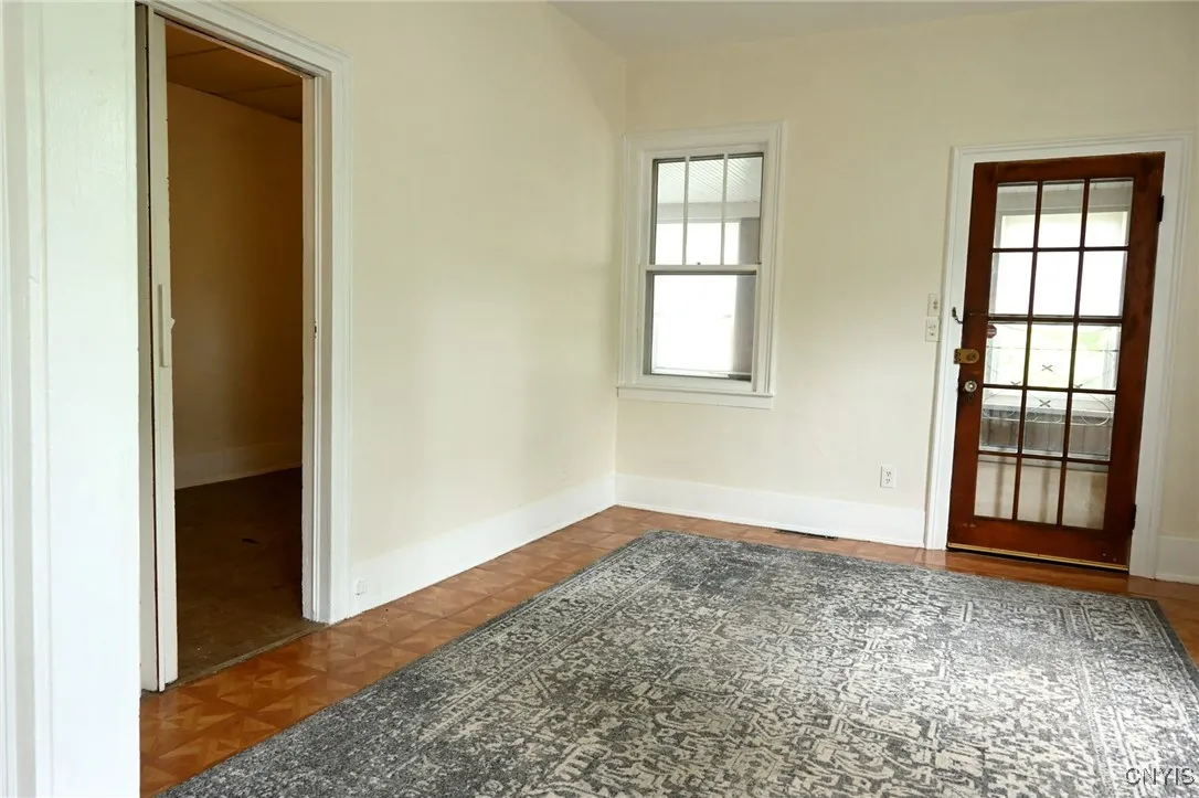 801 Ballantyne Road, Syracuse, New York 13207, Syracuse, New York 13207, 2 Bedrooms Bedrooms, 5 Rooms Rooms,1 BathroomBathrooms,Residential,Closed,801 Ballantyne Road, Syracuse, New York 13207,S1610916