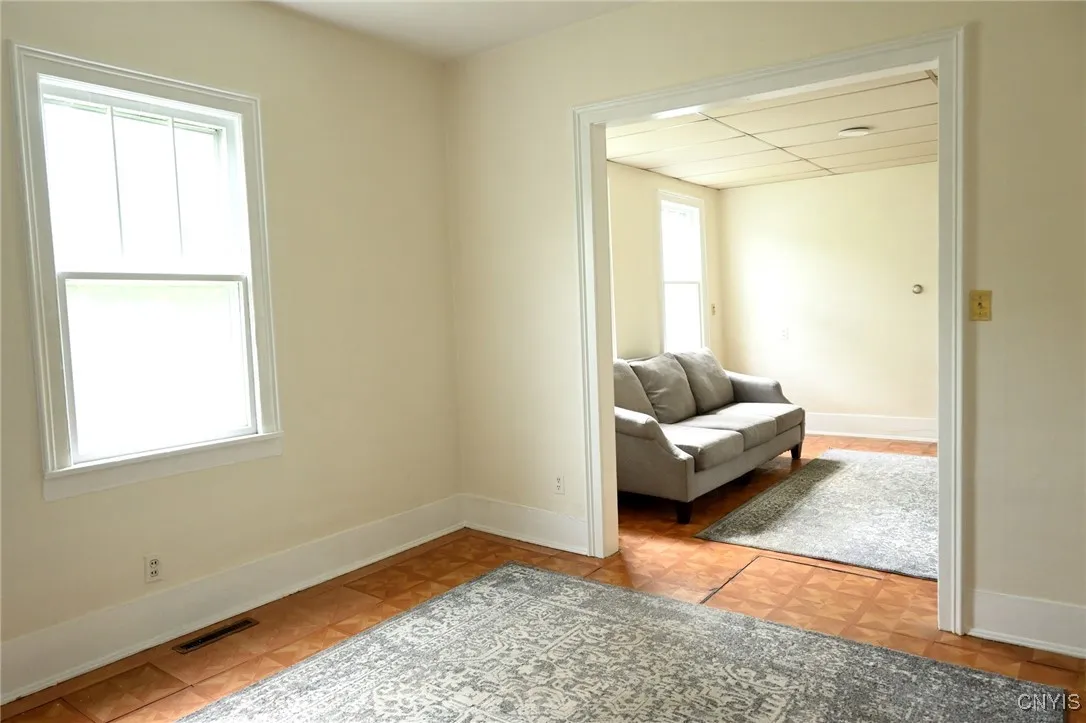 801 Ballantyne Road, Syracuse, New York 13207, Syracuse, New York 13207, 2 Bedrooms Bedrooms, 5 Rooms Rooms,1 BathroomBathrooms,Residential,Closed,801 Ballantyne Road, Syracuse, New York 13207,S1610916