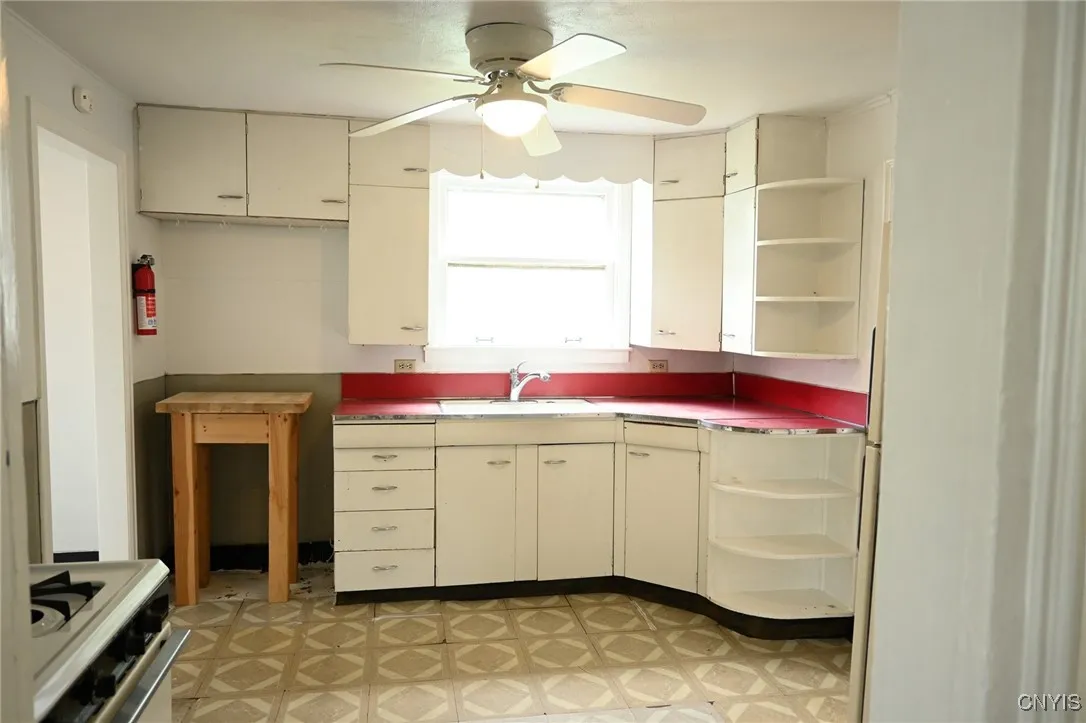 801 Ballantyne Road, Syracuse, New York 13207, Syracuse, New York 13207, 2 Bedrooms Bedrooms, 5 Rooms Rooms,1 BathroomBathrooms,Residential,Closed,801 Ballantyne Road, Syracuse, New York 13207,S1610916