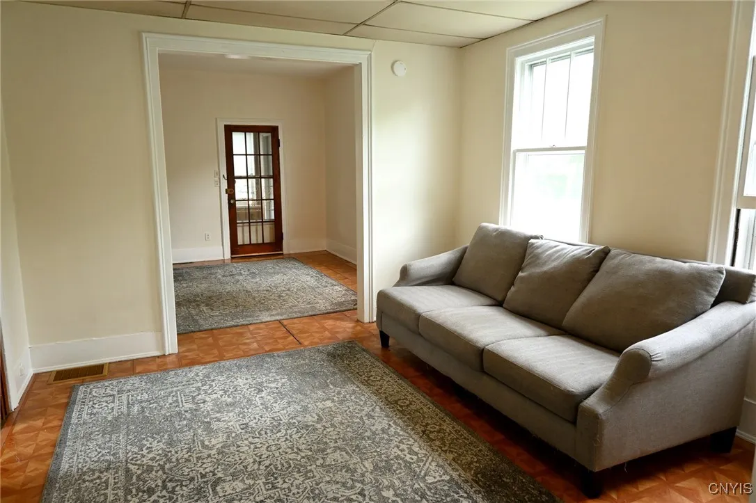 801 Ballantyne Road, Syracuse, New York 13207, Syracuse, New York 13207, 2 Bedrooms Bedrooms, 5 Rooms Rooms,1 BathroomBathrooms,Residential,Closed,801 Ballantyne Road, Syracuse, New York 13207,S1610916