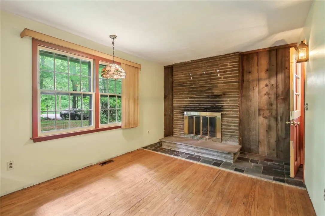 2463 Roosevelt Highway, Hamlin, New York 14464, Hamlin, New York 14464, 5 Bedrooms Bedrooms, 7 Rooms Rooms,2 BathroomsBathrooms,Residential,Closed,2463 Roosevelt Highway, Hamlin, New York 14464,R1610705