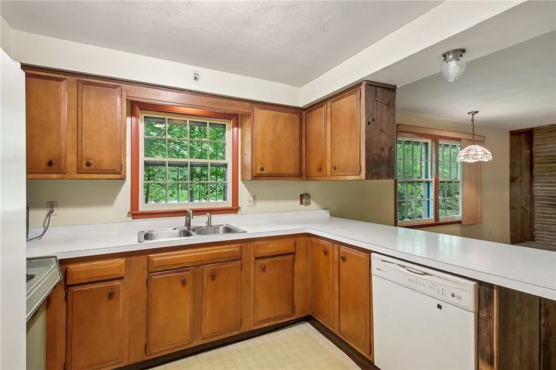 2463 Roosevelt Highway, Hamlin, New York 14464, Hamlin, New York 14464, 5 Bedrooms Bedrooms, 7 Rooms Rooms,2 BathroomsBathrooms,Residential,Closed,2463 Roosevelt Highway, Hamlin, New York 14464,R1610705