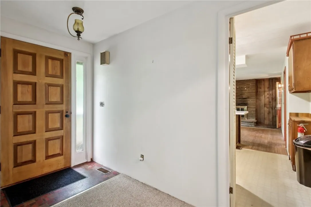 2463 Roosevelt Highway, Hamlin, New York 14464, Hamlin, New York 14464, 5 Bedrooms Bedrooms, 7 Rooms Rooms,2 BathroomsBathrooms,Residential,Closed,2463 Roosevelt Highway, Hamlin, New York 14464,R1610705