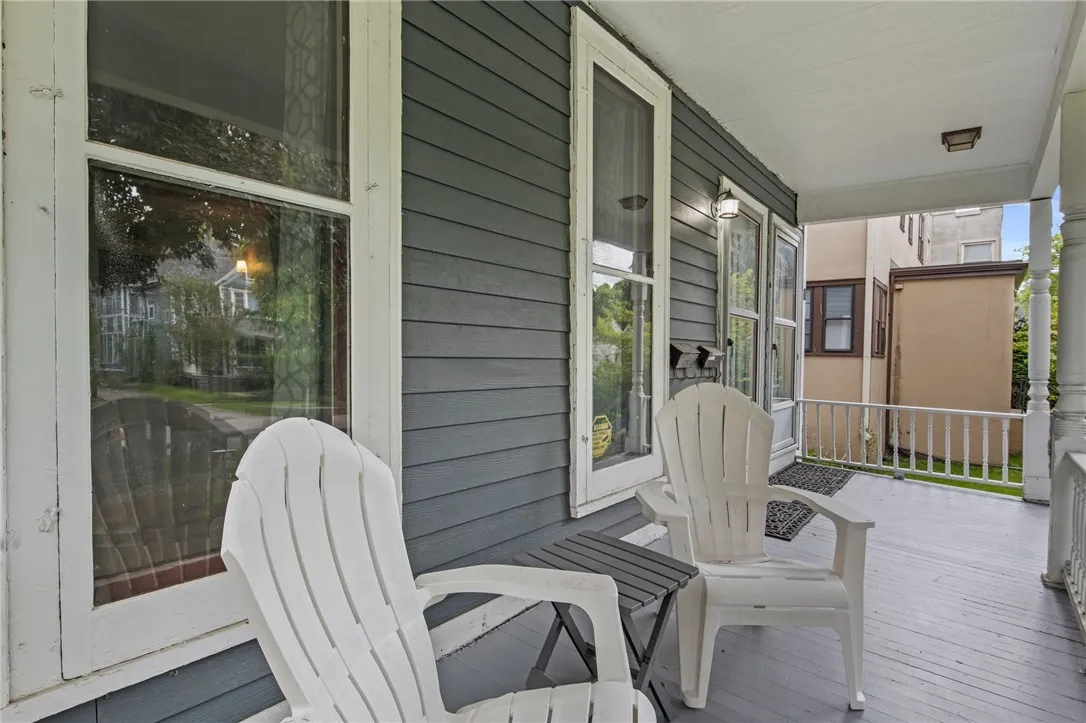 41 Vick Park A, Rochester, New York 14607, Rochester, New York 14607, 4 Bedrooms Bedrooms, ,3 BathroomsBathrooms,Residential,Closed,41 Vick Park A, Rochester, New York 14607,R1610879
