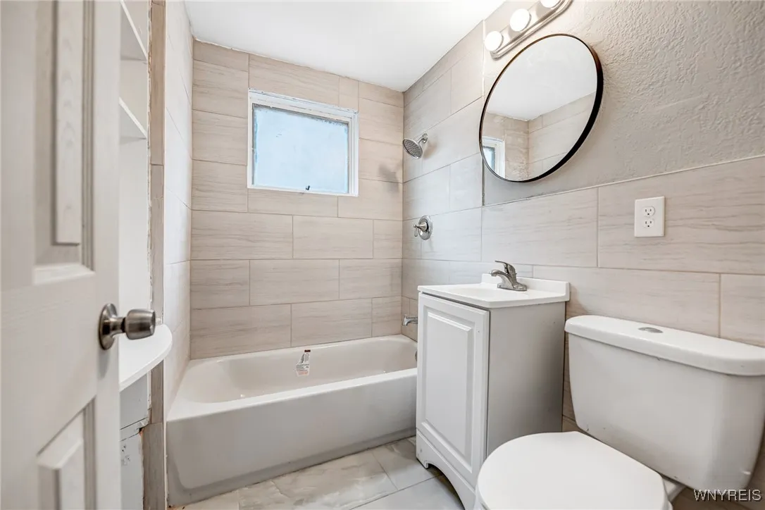 78 Alma Avenue, Buffalo, New York 14215, Buffalo, New York 14215, 5 Bedrooms Bedrooms, 8 Rooms Rooms,3 BathroomsBathrooms,Residential,For Sale,78 Alma Avenue, Buffalo, New York 14215,B1611042