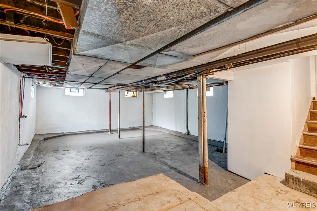 78 Alma Avenue, Buffalo, New York 14215, Buffalo, New York 14215, 5 Bedrooms Bedrooms, 8 Rooms Rooms,3 BathroomsBathrooms,Residential,For Sale,78 Alma Avenue, Buffalo, New York 14215,B1611042