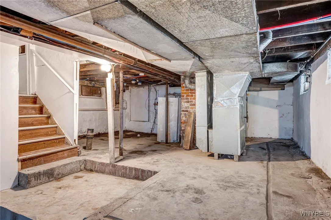 78 Alma Avenue, Buffalo, New York 14215, Buffalo, New York 14215, 5 Bedrooms Bedrooms, 8 Rooms Rooms,3 BathroomsBathrooms,Residential,For Sale,78 Alma Avenue, Buffalo, New York 14215,B1611042