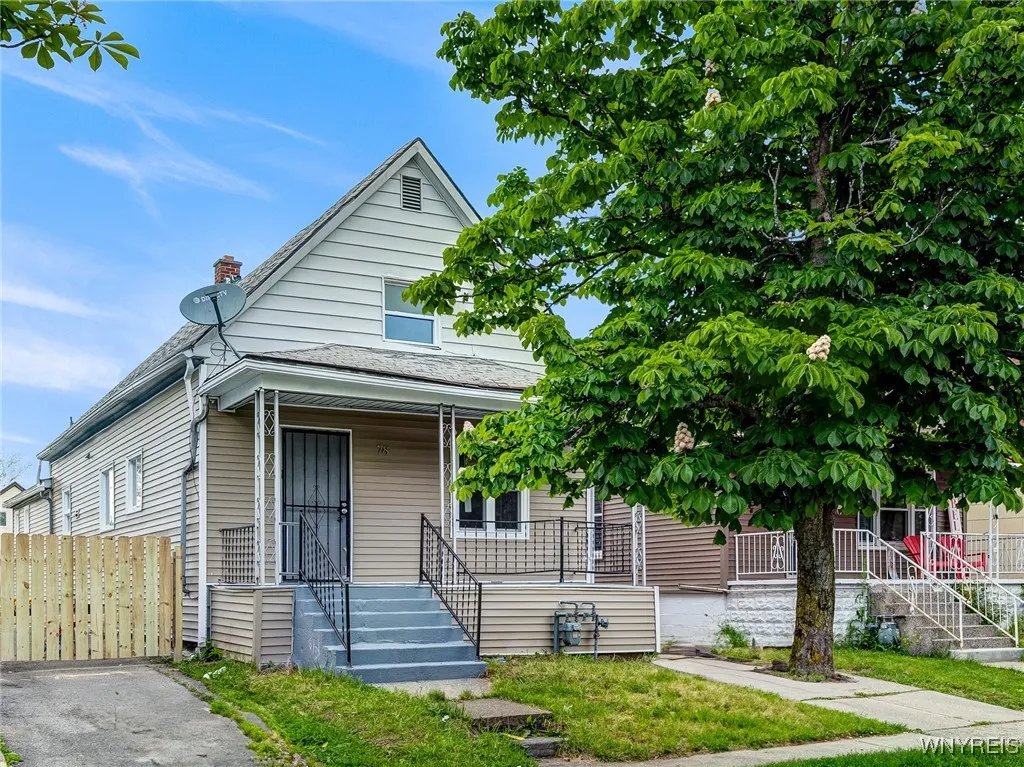 78 Alma Avenue, Buffalo, New York 14215, Buffalo, New York 14215, 5 Bedrooms Bedrooms, 8 Rooms Rooms,3 BathroomsBathrooms,Residential,For Sale,78 Alma Avenue, Buffalo, New York 14215,B1611042