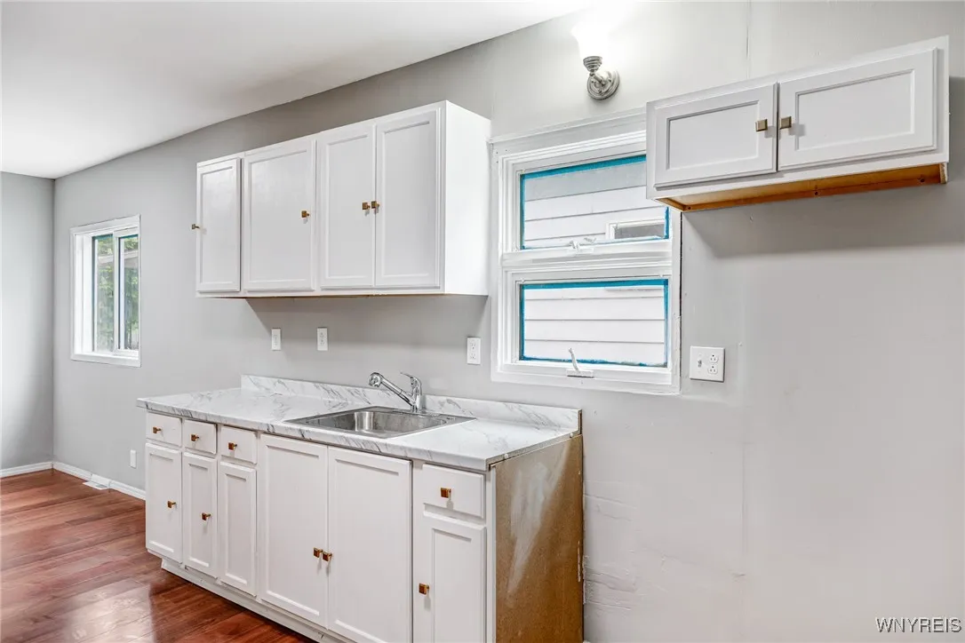 78 Alma Avenue, Buffalo, New York 14215, Buffalo, New York 14215, 5 Bedrooms Bedrooms, 8 Rooms Rooms,3 BathroomsBathrooms,Residential,For Sale,78 Alma Avenue, Buffalo, New York 14215,B1611042
