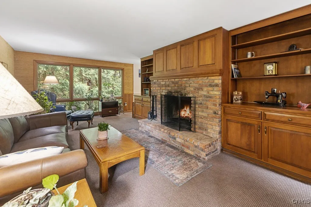 4962 Tall Oaks Drive, Manlius, New York 13066, Manlius, New York 13066, 5 Bedrooms Bedrooms, 10 Rooms Rooms,3 BathroomsBathrooms,Residential,For Sale,4962 Tall Oaks Drive, Manlius, New York 13066,S1609975