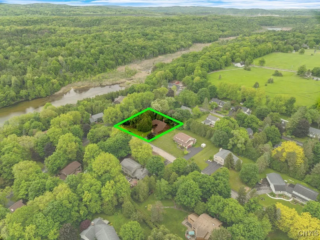 4962 Tall Oaks Drive, Manlius, New York 13066, Manlius, New York 13066, 5 Bedrooms Bedrooms, 10 Rooms Rooms,3 BathroomsBathrooms,Residential,For Sale,4962 Tall Oaks Drive, Manlius, New York 13066,S1609975