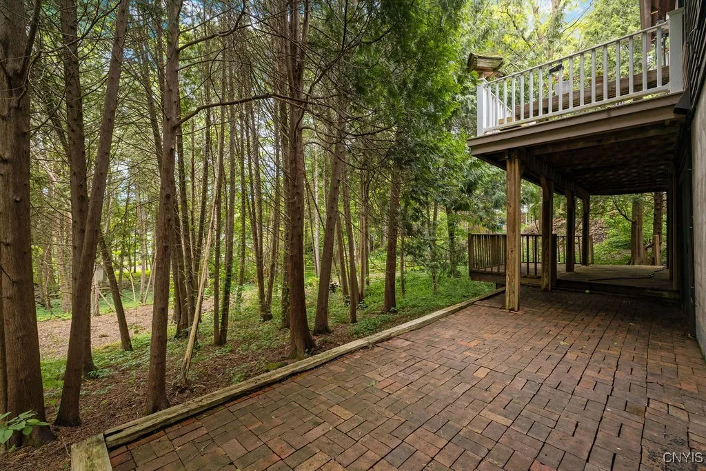 4962 Tall Oaks Drive, Manlius, New York 13066, Manlius, New York 13066, 5 Bedrooms Bedrooms, 10 Rooms Rooms,3 BathroomsBathrooms,Residential,For Sale,4962 Tall Oaks Drive, Manlius, New York 13066,S1609975